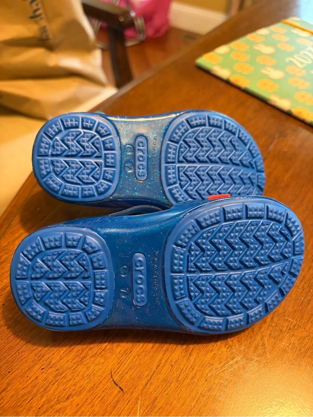 Snow White Crocs Sandals Toddler 7